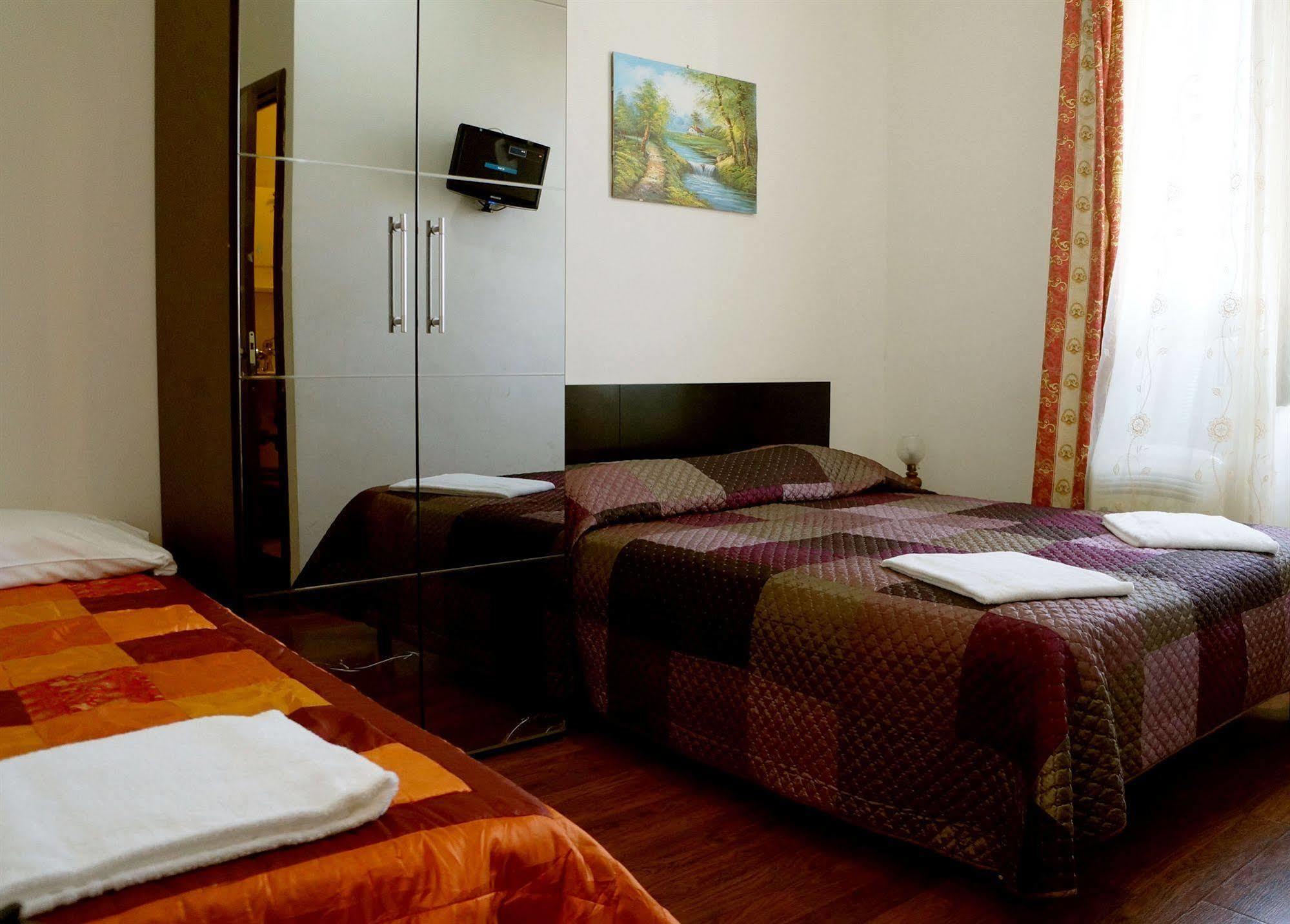 Casa Dell'Amicizia Bed and Breakfast Rome Buitenkant foto